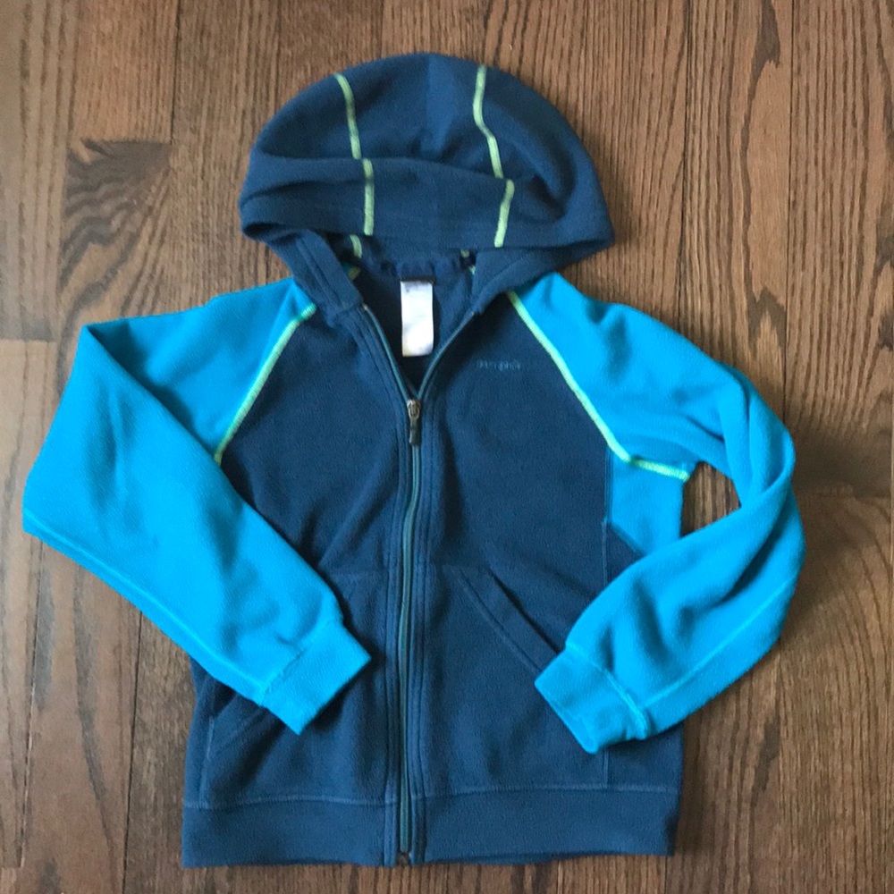Boys size 8 Patagonia zip up hoodie